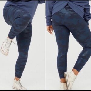 AERIE Offline‎ Real Me High Waisted Blue Camo Legging. Size Medium 7/8